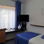 Hotel Dordrecht 호텔 3*