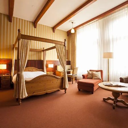 Hotel Dordrecht 3*