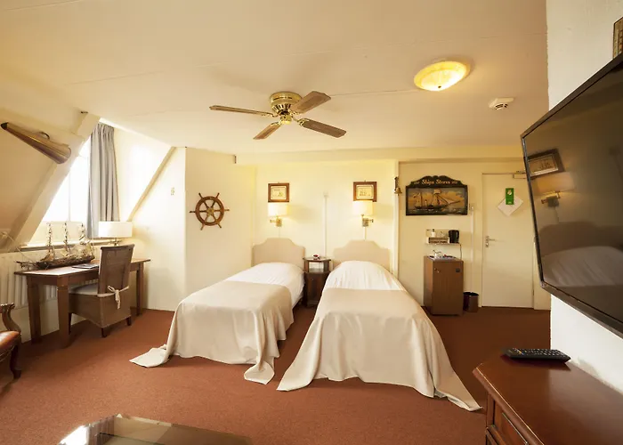 Hotel Dordrecht Hotell 3*